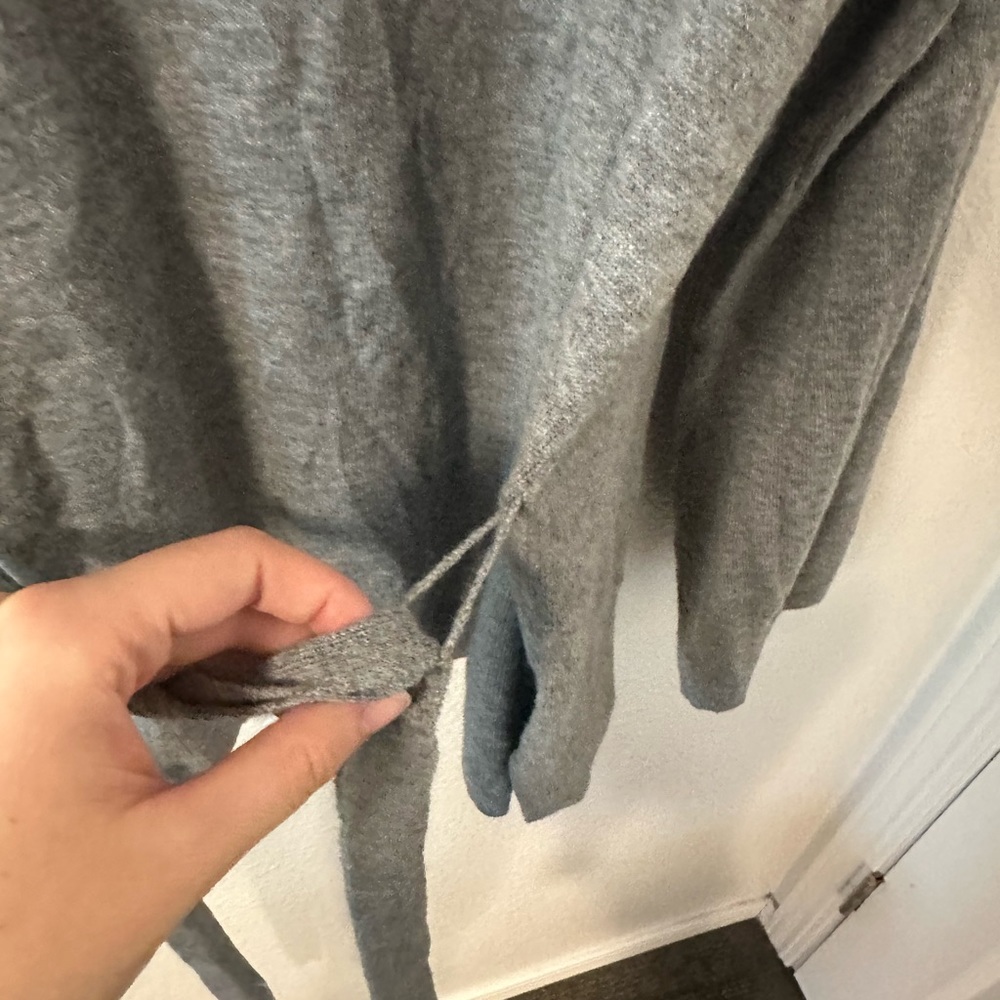 LOFT Sweater - Picture 3 of 7